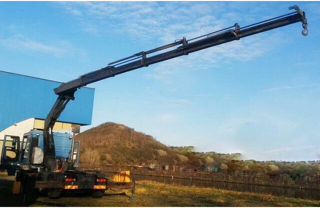 MAN 26.413/26.460 TGA 6x2, Kran Effer 335 5S, Klima - Tracteur routier: photos 3 MAN 26.413/26.460 TGA 6x2, Kran Effer 335 5S, Klima - Tracteur routier: photos 3