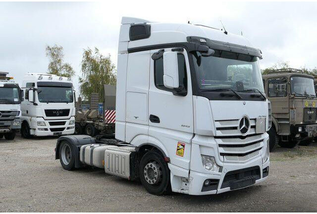 Mercedes-Benz 1843 Actros 4x2, Retarder, 2x Tank, AC, Lowliner - Tracteur routier: photos 5 Mercedes-Benz 1843 Actros 4x2, Retarder, 2x Tank, AC, Lowliner - Tracteur routier: photos 5