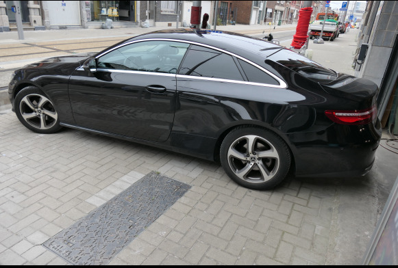 Voiture Mercedes-Benz Coupé (2018-113.807 km-VIN:WDD2383141F014560) - Autre matériel: photos 3 Voiture Mercedes-Benz Coupé (2018-113.807 km-VIN:WDD2383141F014560) - Autre matériel: photos 3