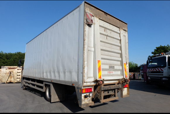 Camion IVECO EUROCARGO - Benne à ordures ménagères: photos 3 Camion IVECO EUROCARGO - Benne à ordures ménagères: photos 3