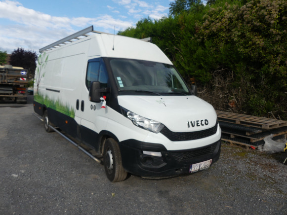 Camionnette Iveco Daily (2016-134.234 km) - Fourgon utilitaire: photos 2 Camionnette Iveco Daily (2016-134.234 km) - Fourgon utilitaire: photos 2