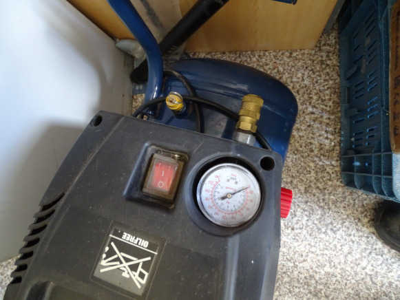 Compresseur EINHELL BT-AC 200/24 OF - Compresseur d'air: photos 4 Compresseur EINHELL BT-AC 200/24 OF - Compresseur d'air: photos 4