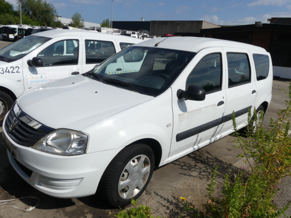 Utilitaire double cabine REF:10423 - Voiture Dacia Logan 1.5 DCI break (2012-254.373 km): photos 1