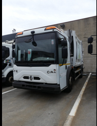 REF:1449 - Camion poubelle Renault Access (2013-174.062 km)(VIN: SEG1930BL5BD17227) - Benne à ordures ménagères: photos 1 REF:1449 - Camion poubelle Renault Access (2013-174.062 km)(VIN: SEG1930BL5BD17227) - Benne à ordures ménagères: photos 1