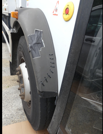 REF:62481 - Camion poubelle Renault Access (2014-281.264 km) (VIN: SEG1930BL5BD17884) - Benne à ordures ménagères: photos 4 REF:62481 - Camion poubelle Renault Access (2014-281.264 km) (VIN: SEG1930BL5BD17884) - Benne à ordures ménagères: photos 4