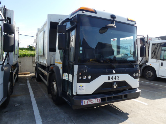 REF:8443 - Camion poubelle Renault Access (2013-128.985 km) - Benne à ordures ménagères: photos 3 REF:8443 - Camion poubelle Renault Access (2013-128.985 km) - Benne à ordures ménagères: photos 3