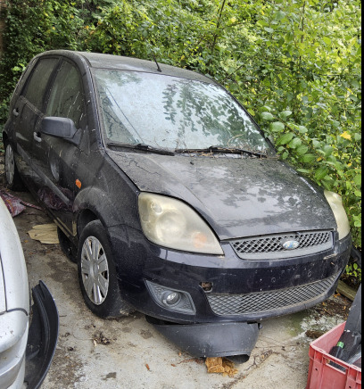 Ford fiesta - Voiture: photos 1 Ford fiesta - Voiture: photos 1