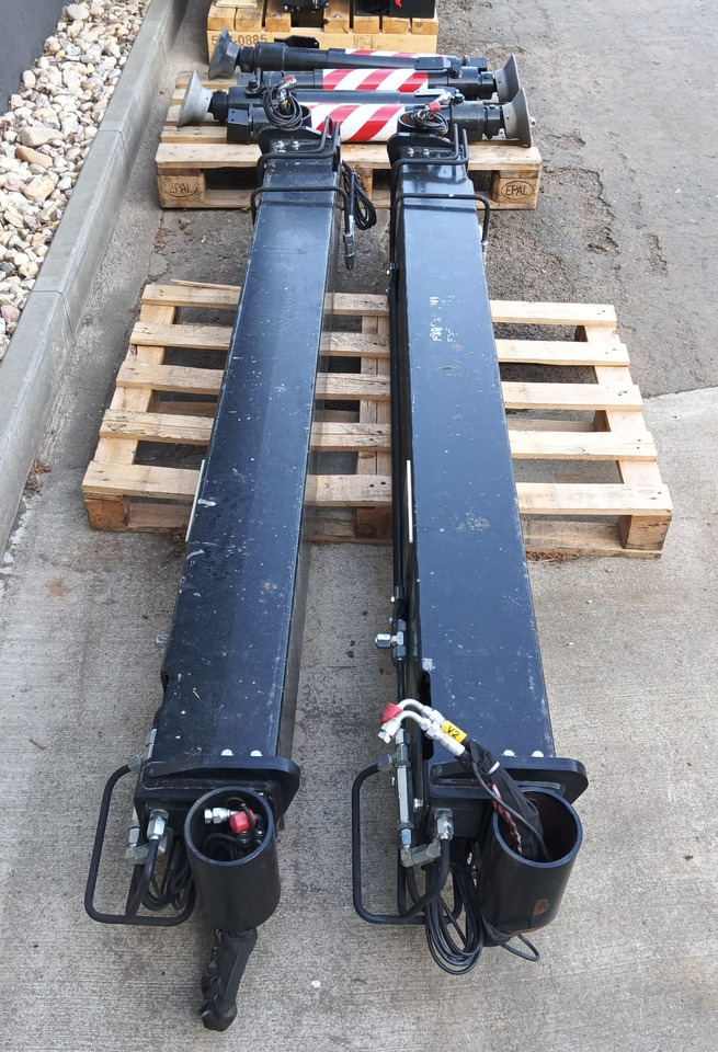 FASSI - PALFINGER - HIAB - HMF - ATLAS additional stabilizers, Zusatzabstützen - Grue auxiliaire: photos 2 FASSI - PALFINGER - HIAB - HMF - ATLAS additional stabilizers, Zusatzabstützen - Grue auxiliaire: photos 2