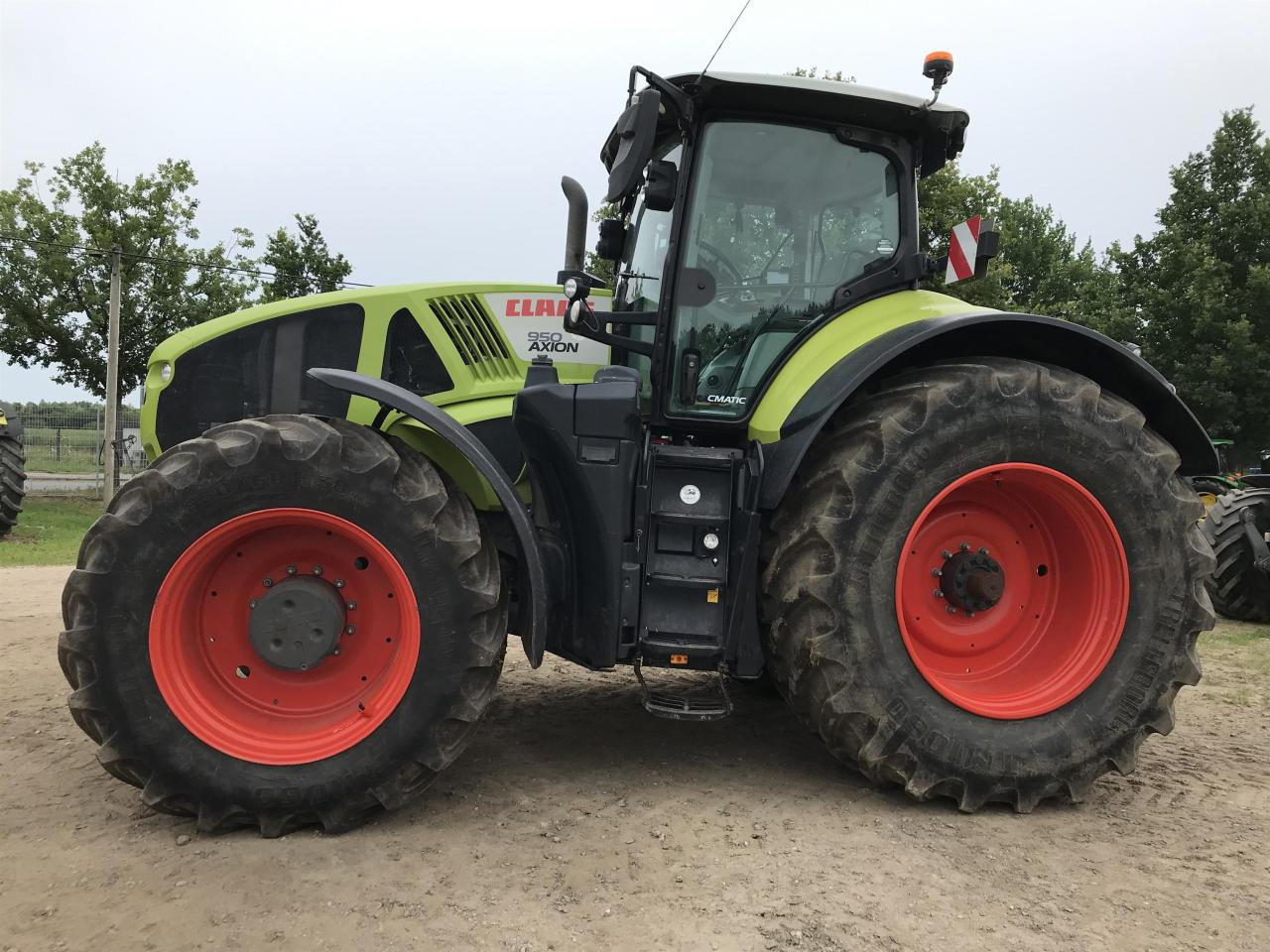 CLAAS Axion 950 - Tracteur agricole: photos 1 CLAAS Axion 950 - Tracteur agricole: photos 1