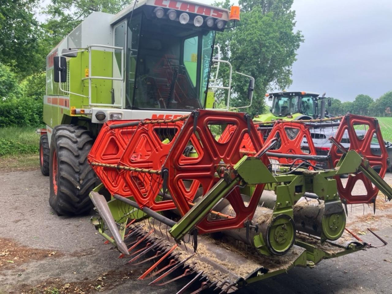 CLAAS Dominator 218 Mega - Moissonneuse-batteuse: photos 2 CLAAS Dominator 218 Mega - Moissonneuse-batteuse: photos 2