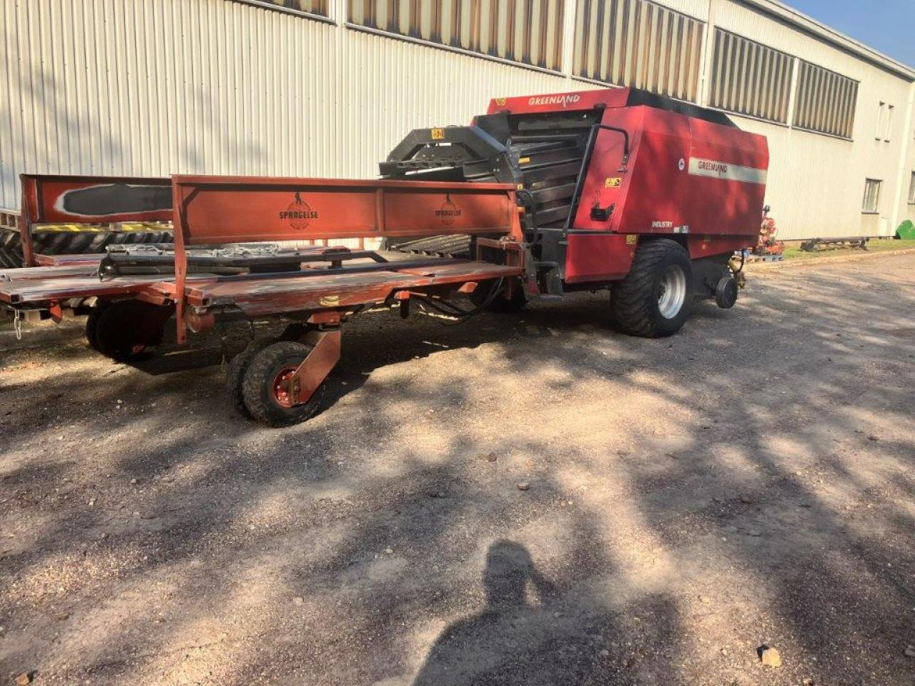 Greenland 120x80 - Presse à balles cubiques: photos 1 Greenland 120x80 - Presse à balles cubiques: photos 1