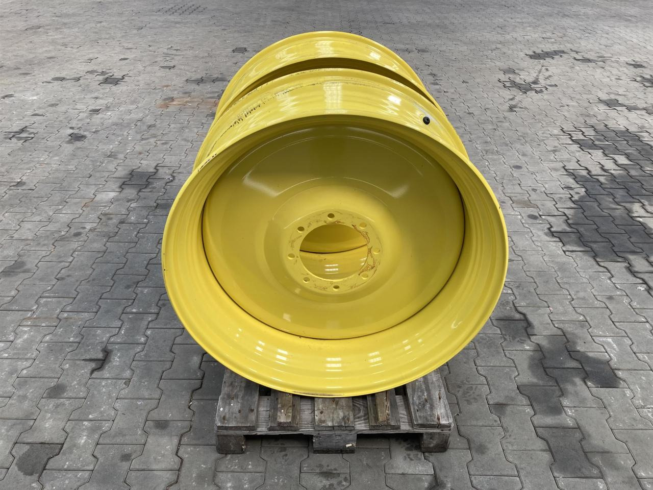 John Deere 15x38 - Pneu pour Machine agricole: photos 2 John Deere 15x38 - Pneu pour Machine agricole: photos 2