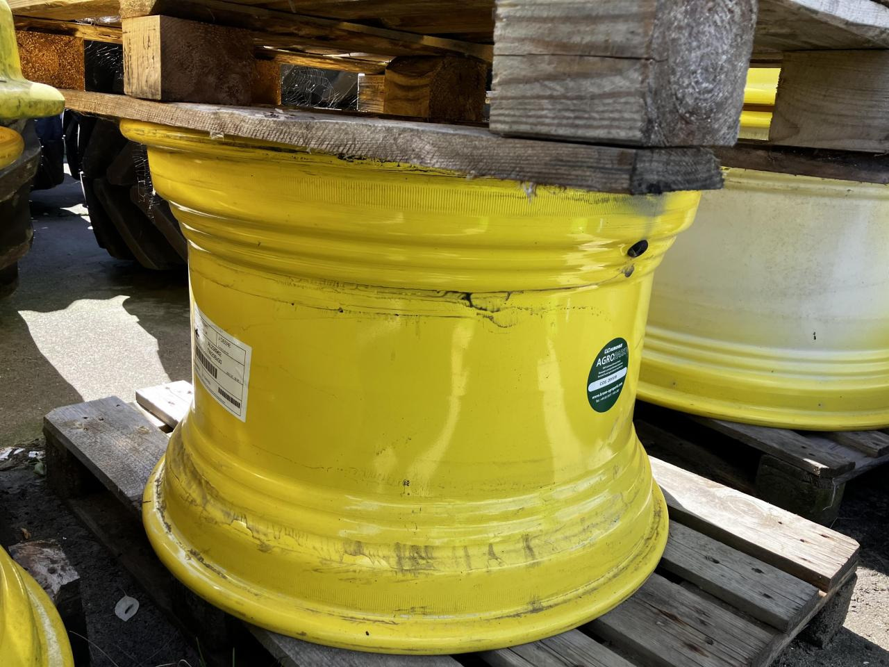 John Deere 20x30 - Pneu pour Machine agricole: photos 4 John Deere 20x30 - Pneu pour Machine agricole: photos 4