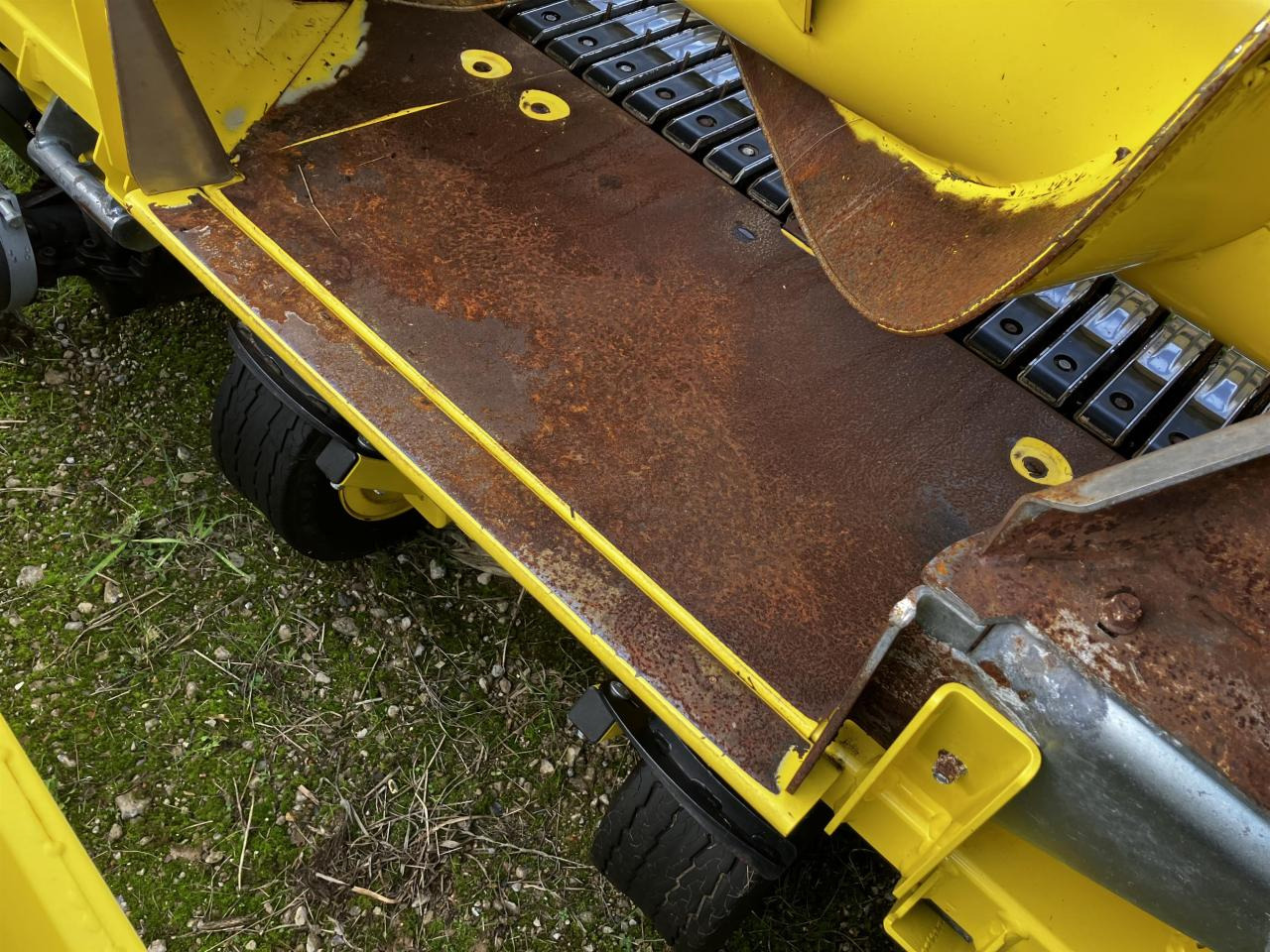 John Deere 30R - Accessoire aux ensileuses: photos 4 John Deere 30R - Accessoire aux ensileuses: photos 4