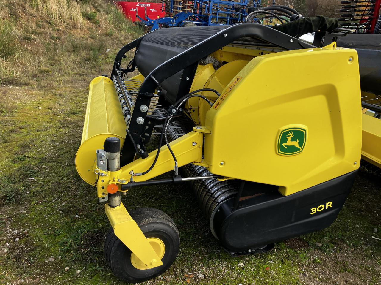 John Deere 30R - Accessoire aux ensileuses: photos 3 John Deere 30R - Accessoire aux ensileuses: photos 3