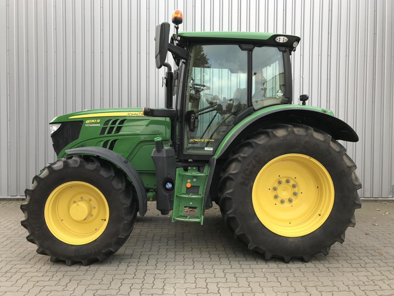Tracteur agricole John Deere 6130R: photos 1