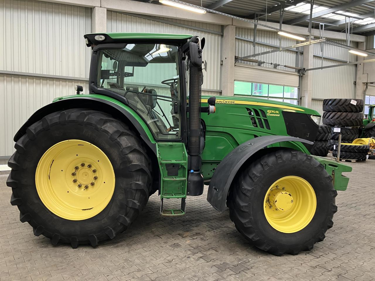 John Deere 6170R - Tracteur agricole: photos 4 John Deere 6170R - Tracteur agricole: photos 4