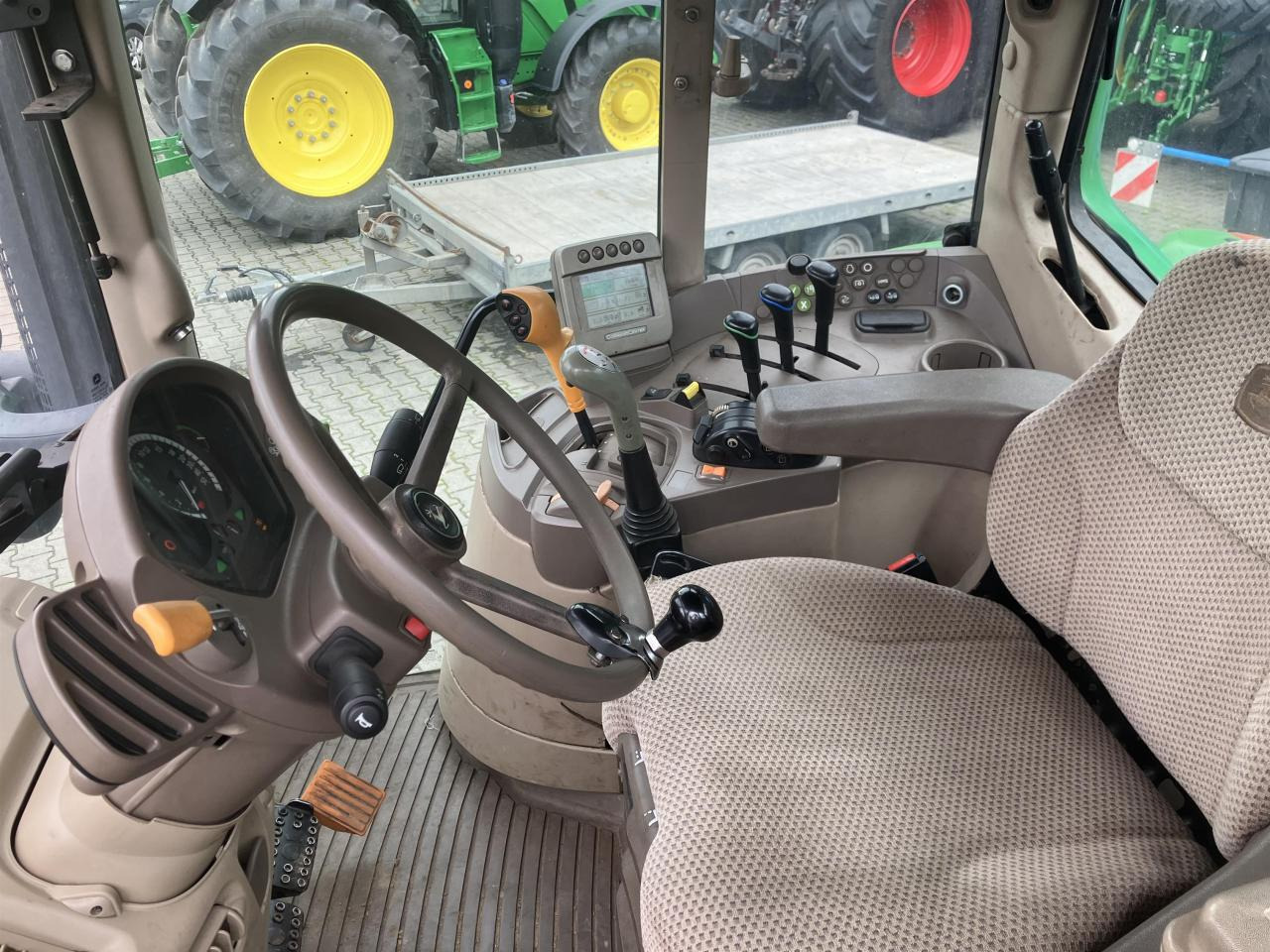 John Deere 6630 PREMIUM - Tracteur agricole: photos 4 John Deere 6630 PREMIUM - Tracteur agricole: photos 4