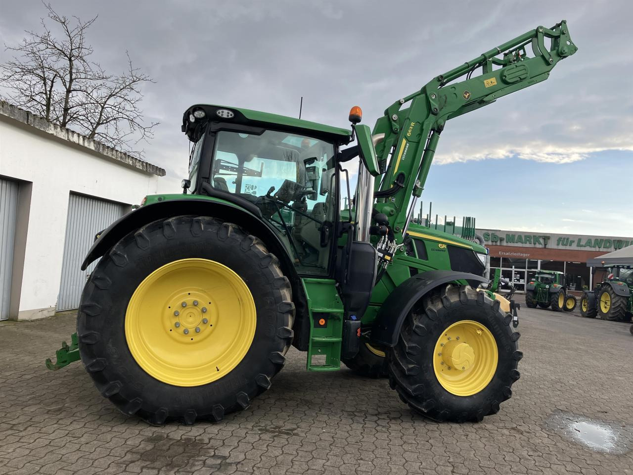 John Deere 6R 155 - Tracteur agricole: photos 1 John Deere 6R 155 - Tracteur agricole: photos 1