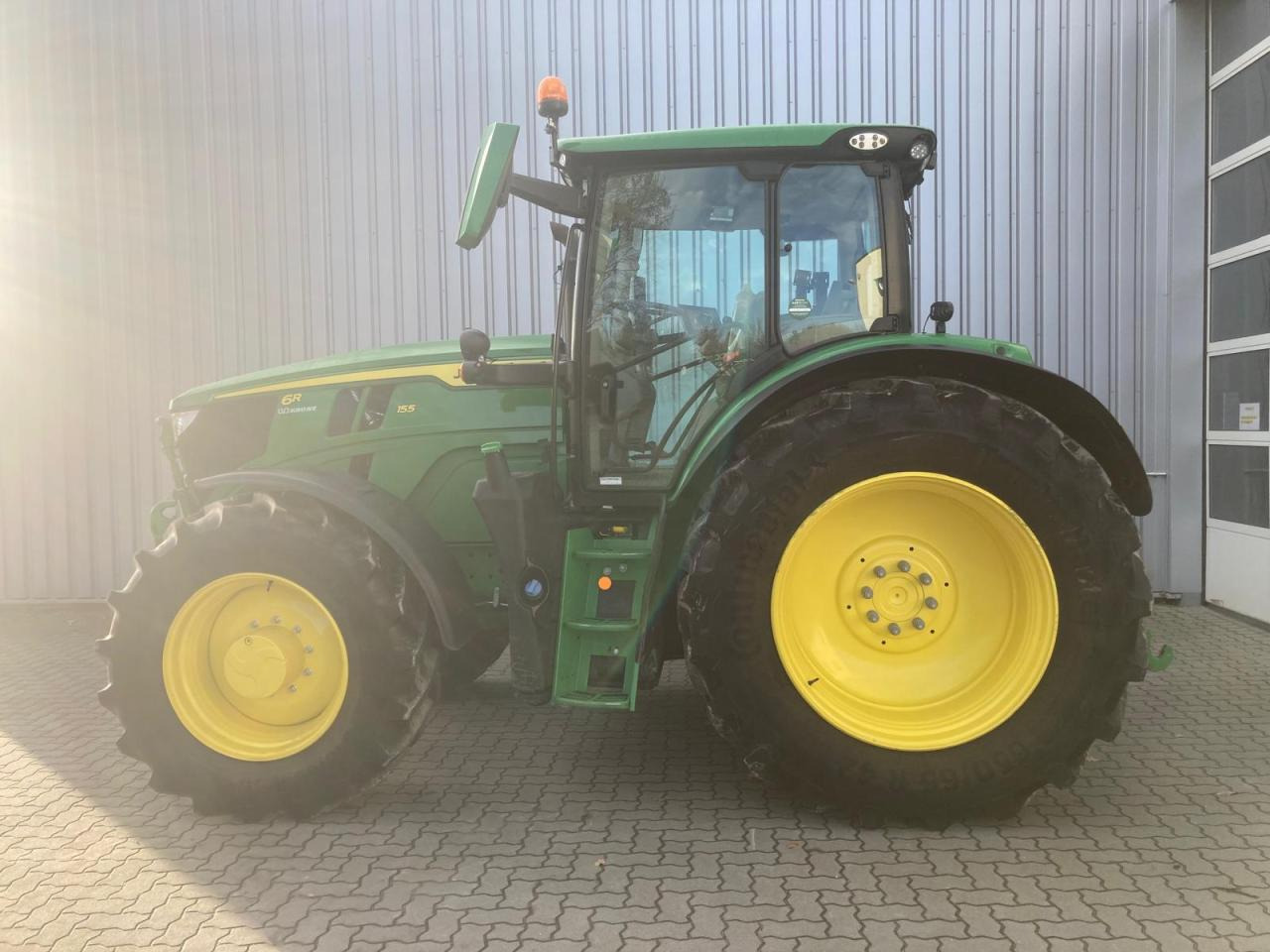 John Deere 6R 155 - Tracteur agricole: photos 1 John Deere 6R 155 - Tracteur agricole: photos 1