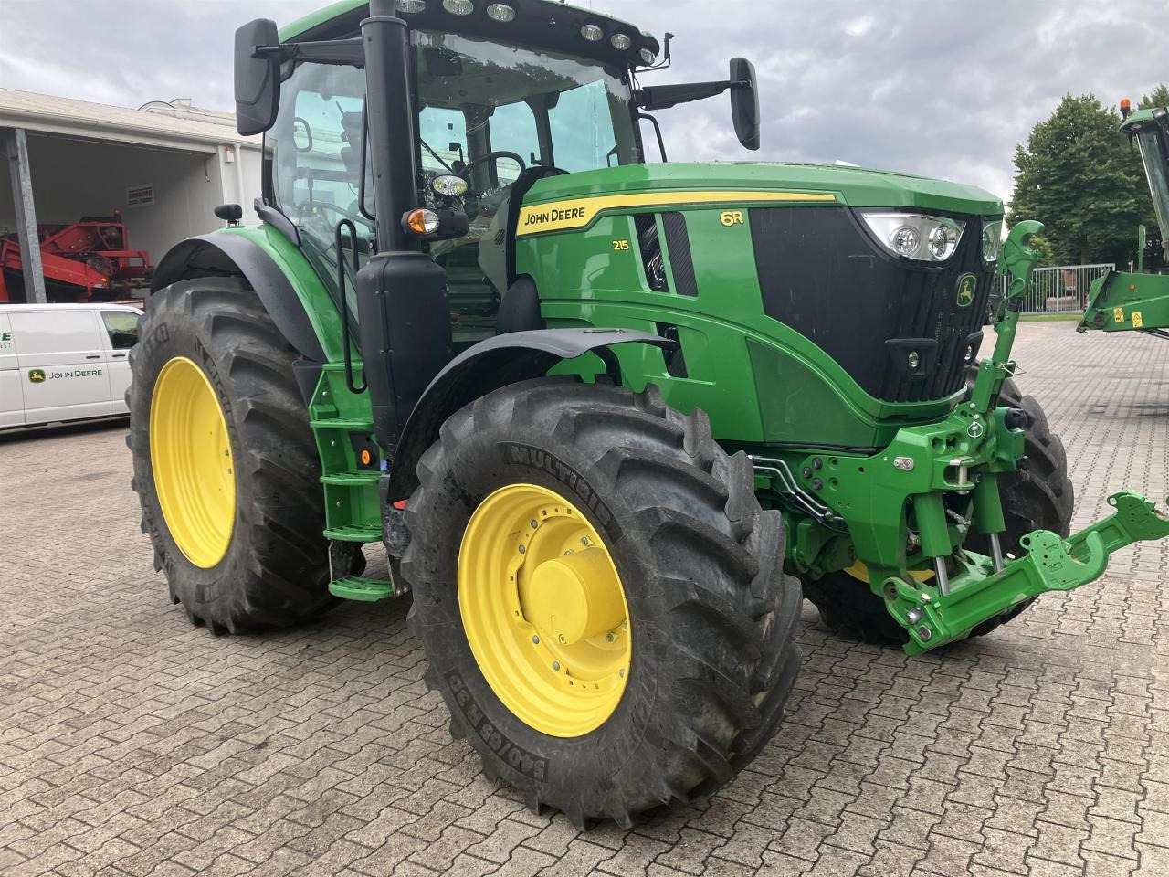 John Deere 6R 215 - Tracteur agricole: photos 2 John Deere 6R 215 - Tracteur agricole: photos 2