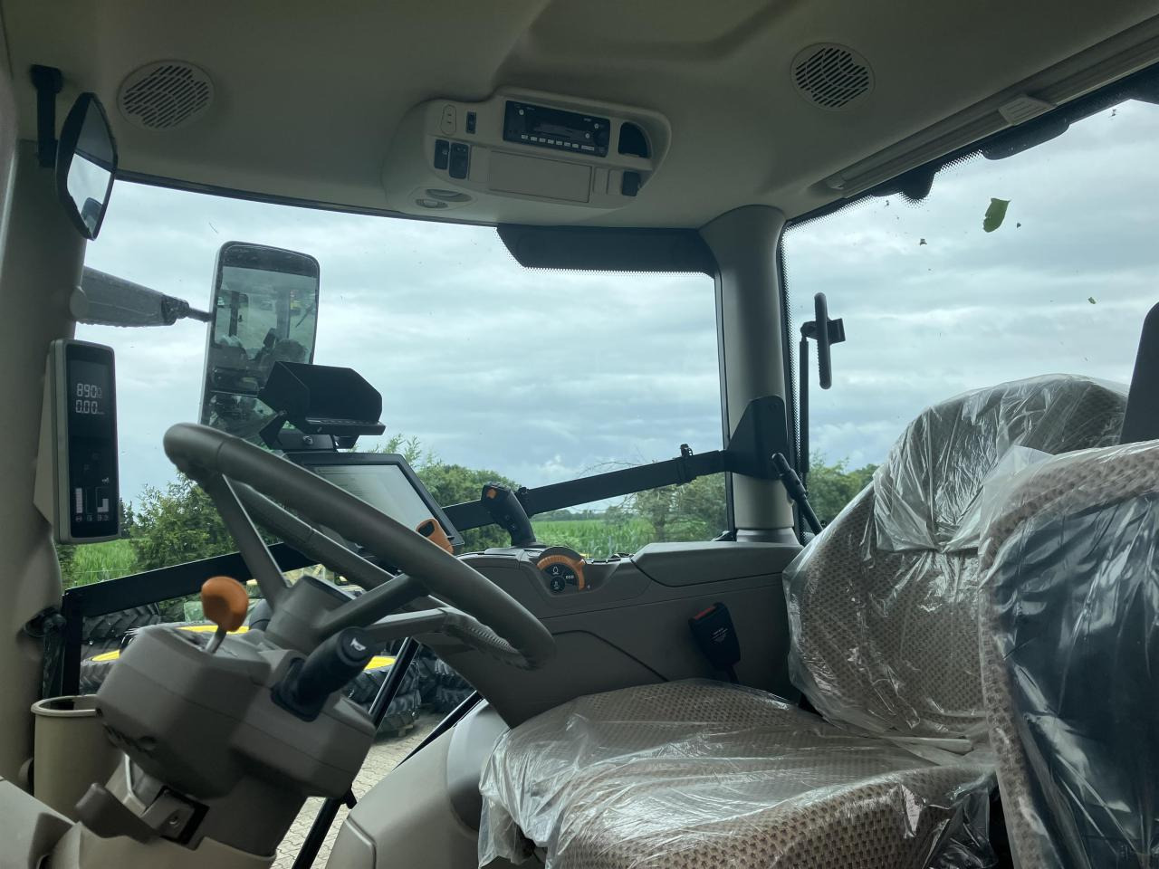 John Deere 6R 215 - Tracteur agricole: photos 4 John Deere 6R 215 - Tracteur agricole: photos 4