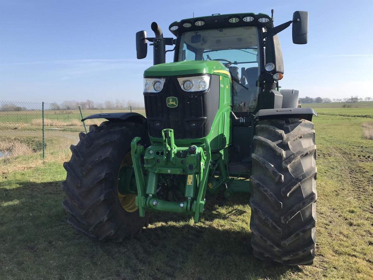 John Deere 6R 230 - Tracteur agricole: photos 3 John Deere 6R 230 - Tracteur agricole: photos 3