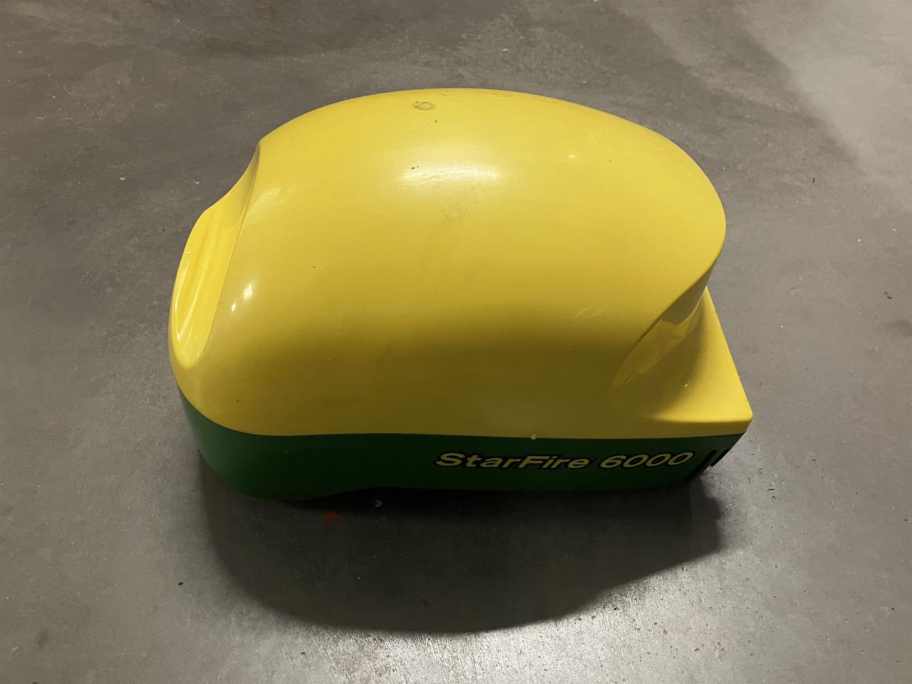 John Deere SF6000 - Système de navigation pour Machine agricole: photos 2 John Deere SF6000 - Système de navigation pour Machine agricole: photos 2