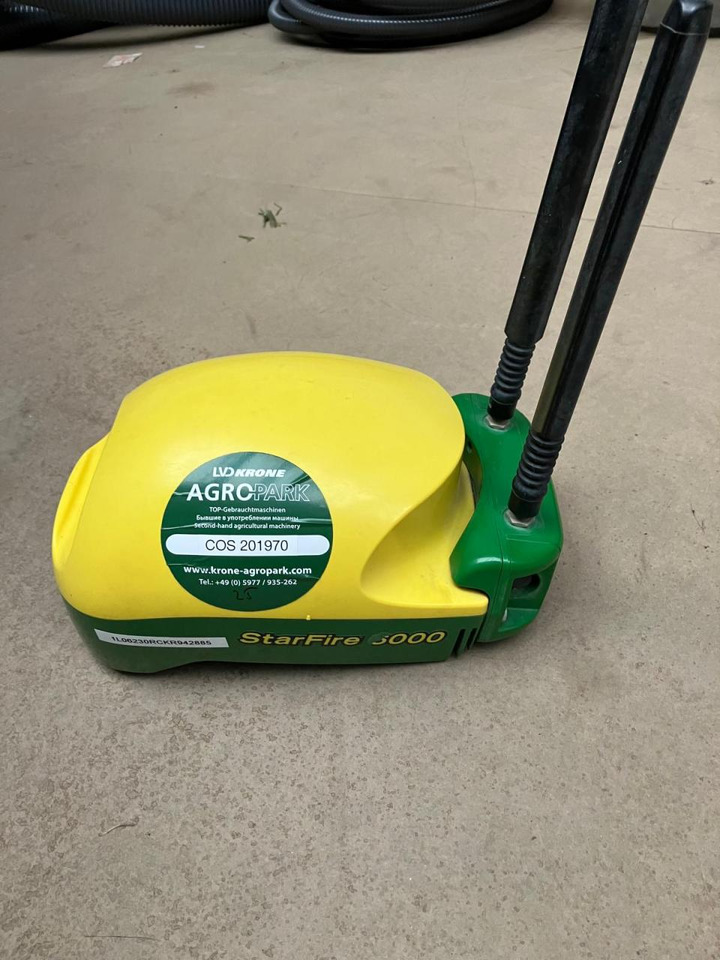 John Deere SF6000 SF3, M-RTK - Système de navigation pour Machine agricole: photos 1 John Deere SF6000 SF3, M-RTK - Système de navigation pour Machine agricole: photos 1