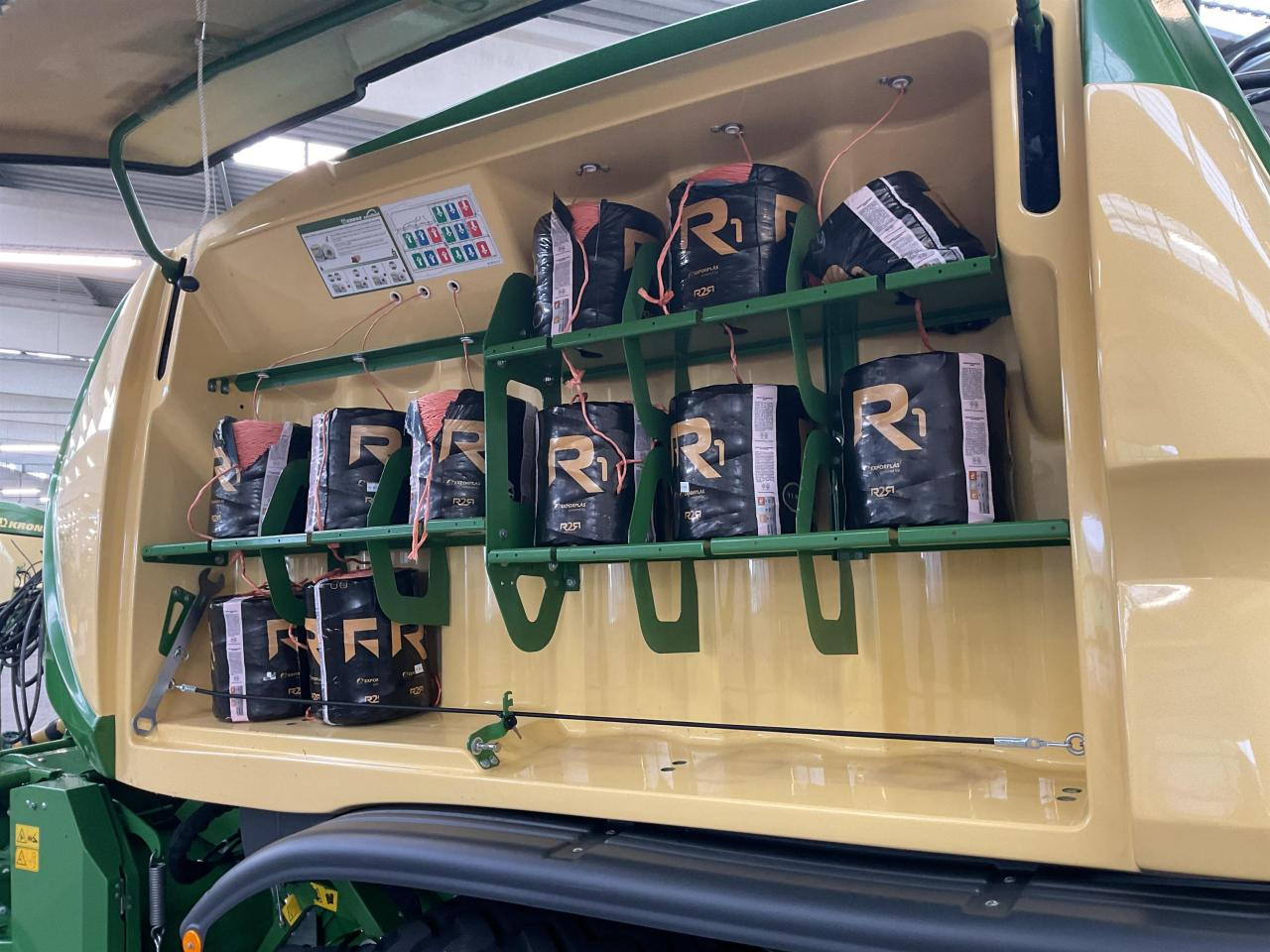 Presse à balles cubiques Krone Big Pack 1270 VC: photos 16