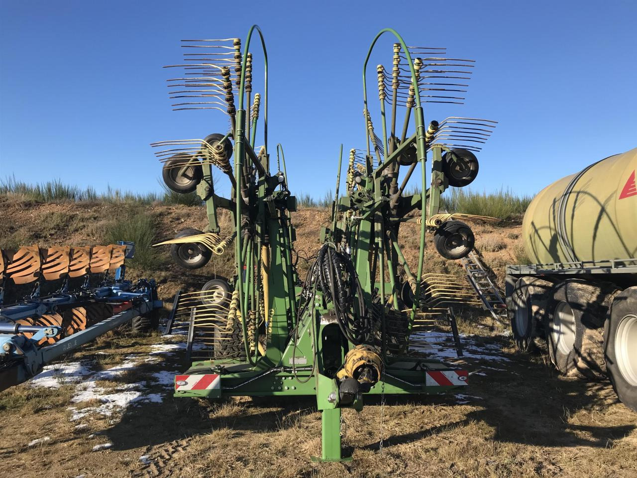 Krone Swadro 1400 Plus - Faneuse: photos 2 Krone Swadro 1400 Plus - Faneuse: photos 2