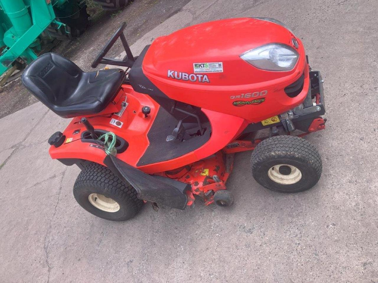 Kubota GR1600-ID-II - Motofaucheuse: photos 3 Kubota GR1600-ID-II - Motofaucheuse: photos 3