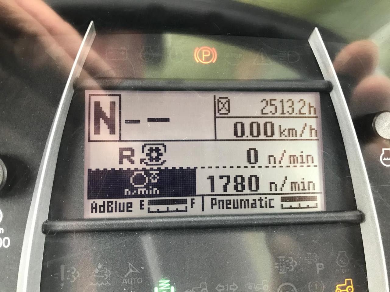Tracteur agricole Kubota M7133: photos 7