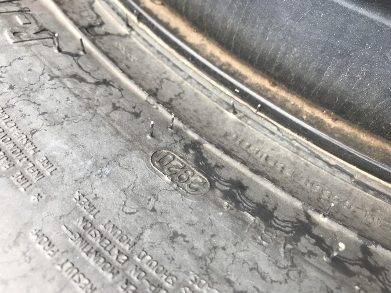 Mitas 600/65R34 - Pneu pour Machine agricole: photos 2 Mitas 600/65R34 - Pneu pour Machine agricole: photos 2