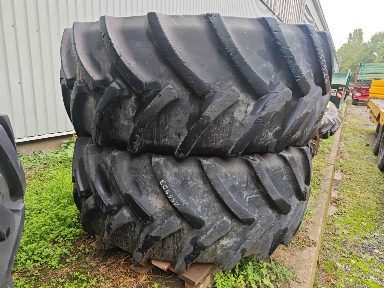 Mitas 600/65R34 - Pneu pour Machine agricole: photos 3 Mitas 600/65R34 - Pneu pour Machine agricole: photos 3