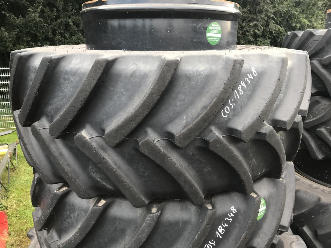 Mitas 600/65R34 - Pneu pour Machine agricole: photos 1 Mitas 600/65R34 - Pneu pour Machine agricole: photos 1