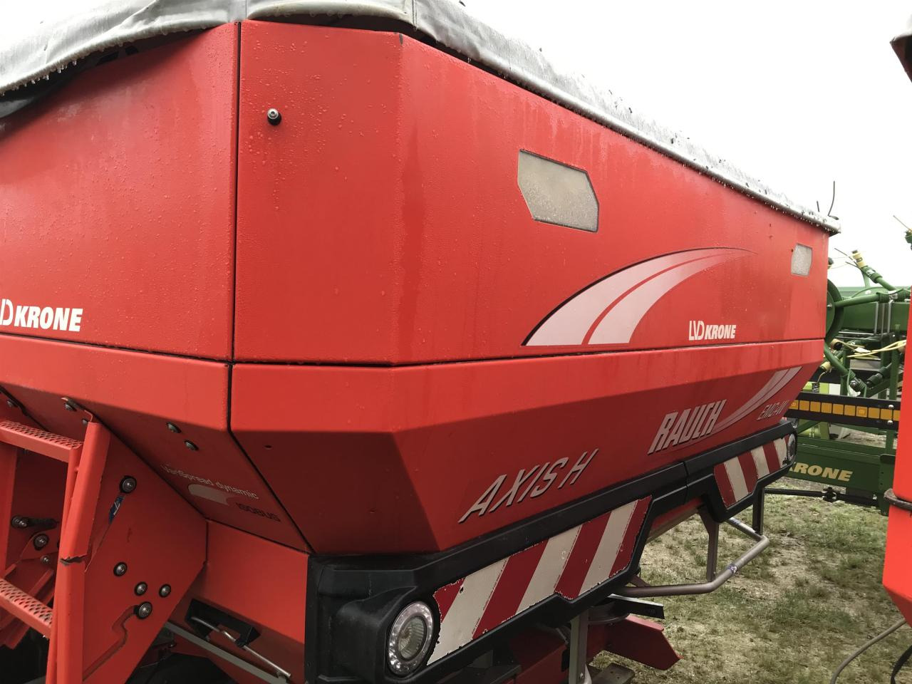 Rauch Axis-H50.2 EMC+W - Distributeur d'engrais: photos 4 Rauch Axis-H50.2 EMC+W - Distributeur d'engrais: photos 4