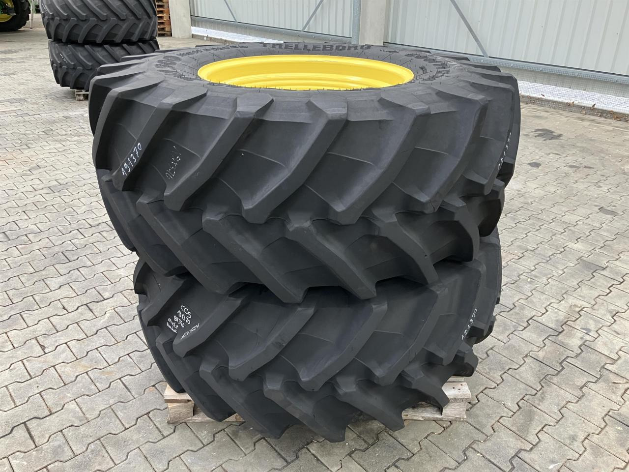 Trelleborg 600/70R30 - Pneu pour Machine agricole: photos 4 Trelleborg 600/70R30 - Pneu pour Machine agricole: photos 4