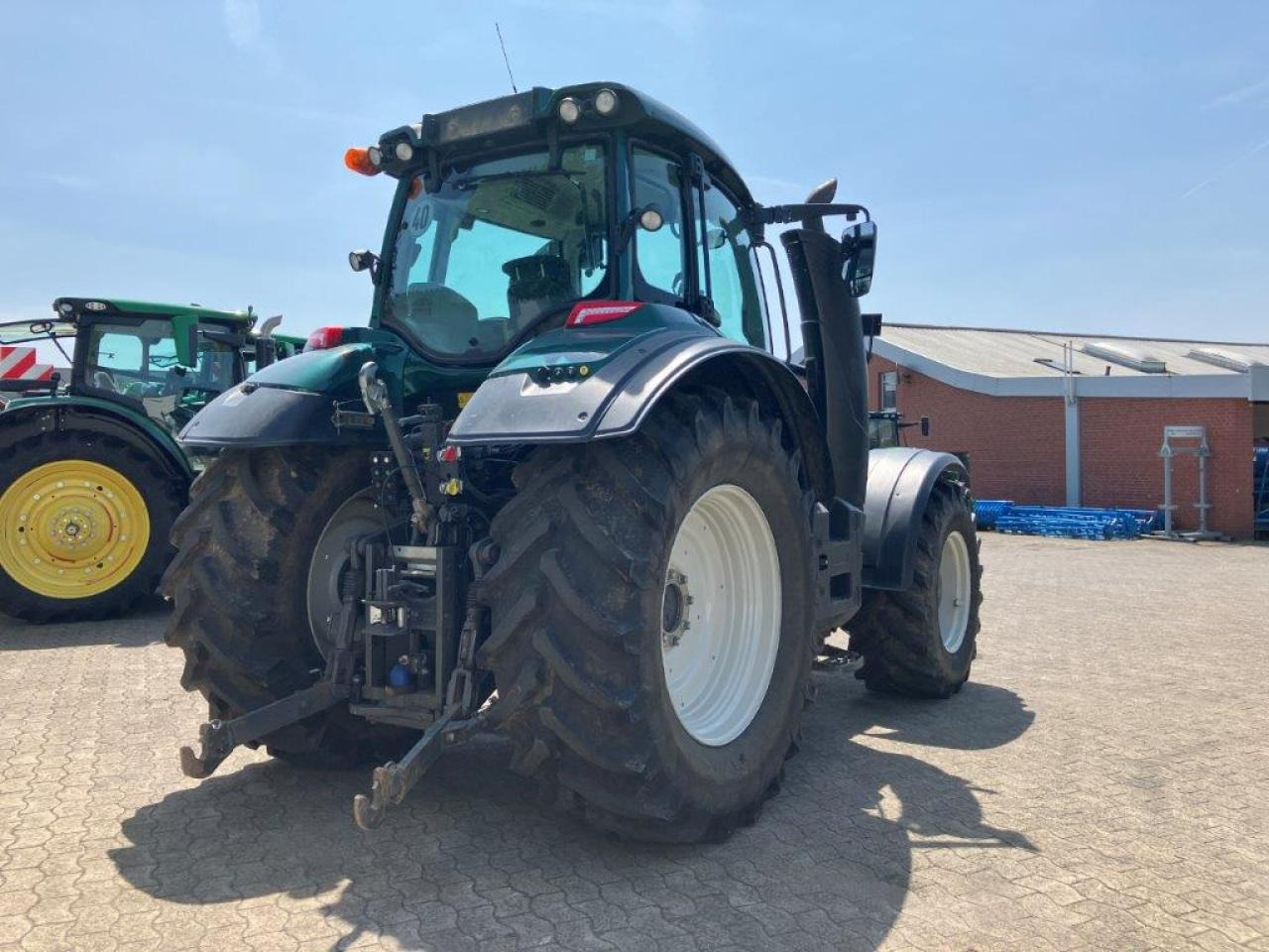 Valtra T154 Active - Tracteur agricole: photos 4 Valtra T154 Active - Tracteur agricole: photos 4