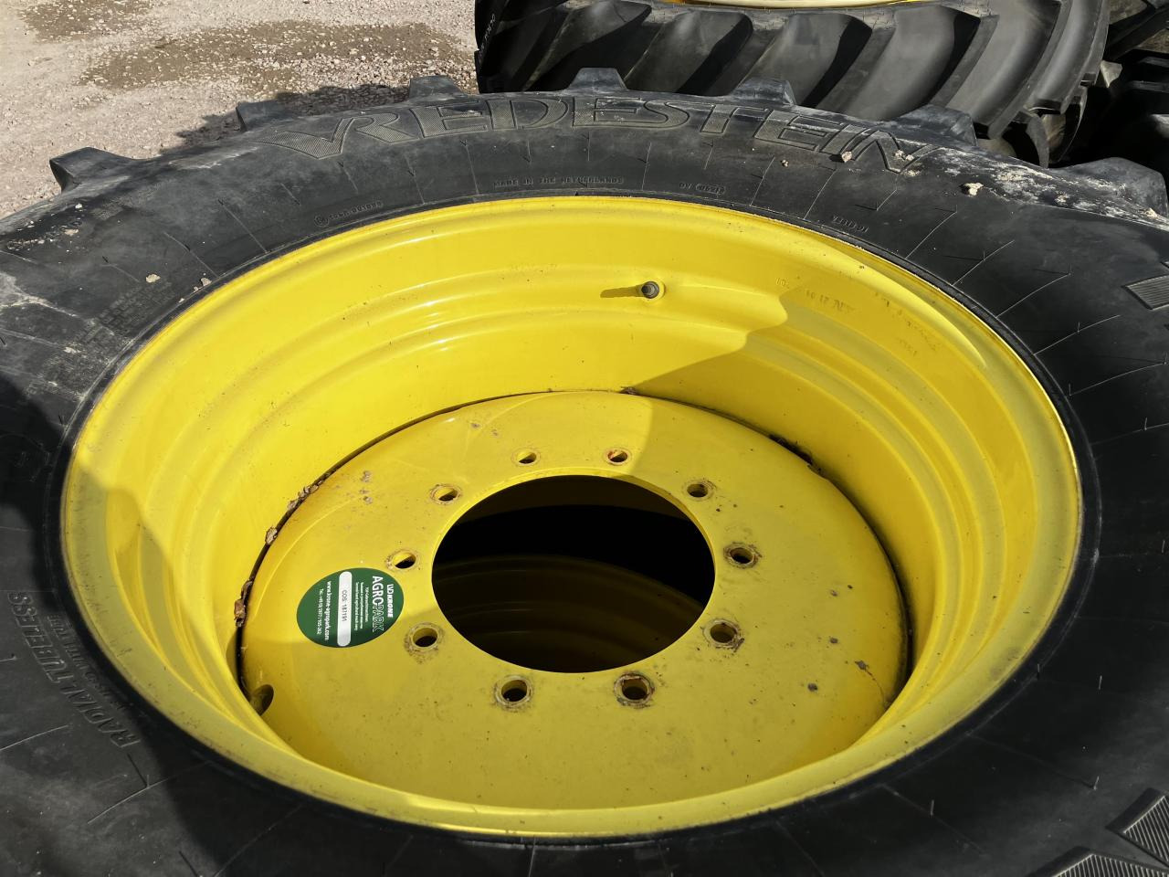 Vredestein 600/70R30 - Pneu pour Machine agricole: photos 4 Vredestein 600/70R30 - Pneu pour Machine agricole: photos 4