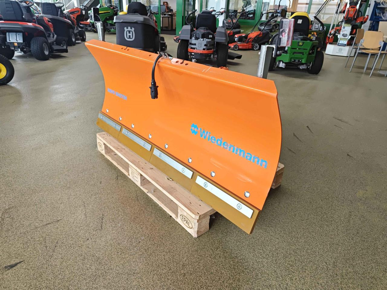 Wiedenmann Snow Master 3809 - Lame: photos 1 Wiedenmann Snow Master 3809 - Lame: photos 1