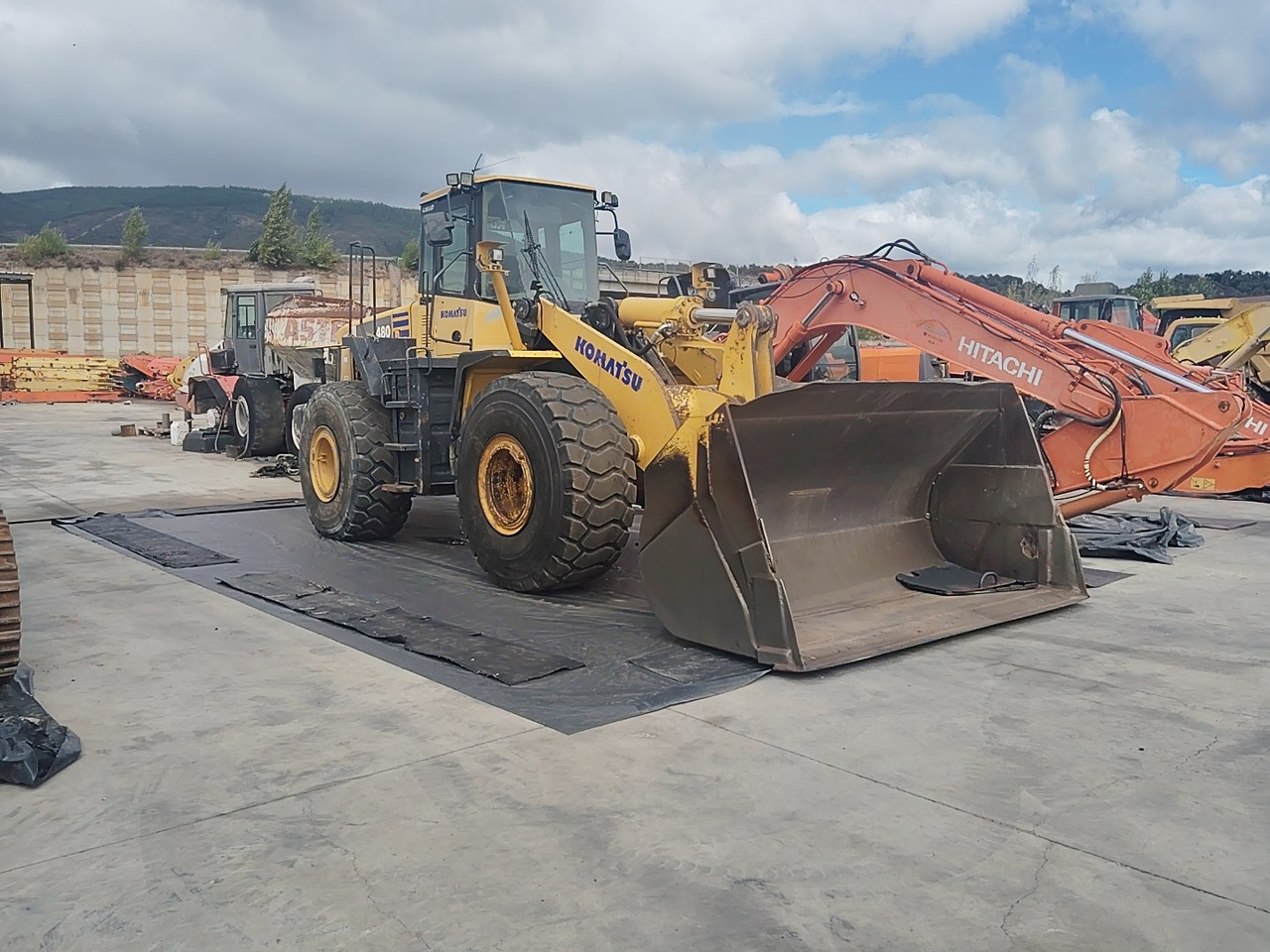 KOMATSU WA480-5H - Chargeuse sur pneus: photos 2 KOMATSU WA480-5H - Chargeuse sur pneus: photos 2