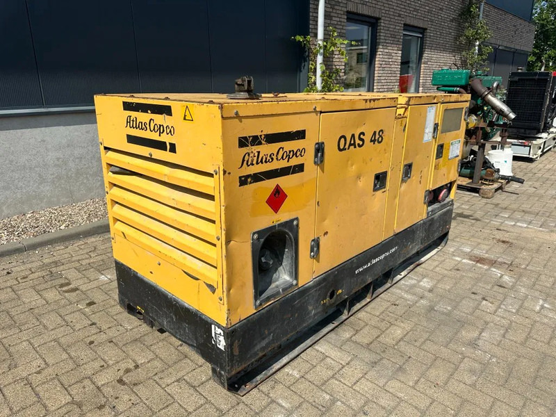 Atlas-Copco QAS 48 Perkins Mecc Alte Spa 60 kVA Silent generatorset - Groupe électrogène: photos 1 Atlas-Copco QAS 48 Perkins Mecc Alte Spa 60 kVA Silent generatorset - Groupe électrogène: photos 1