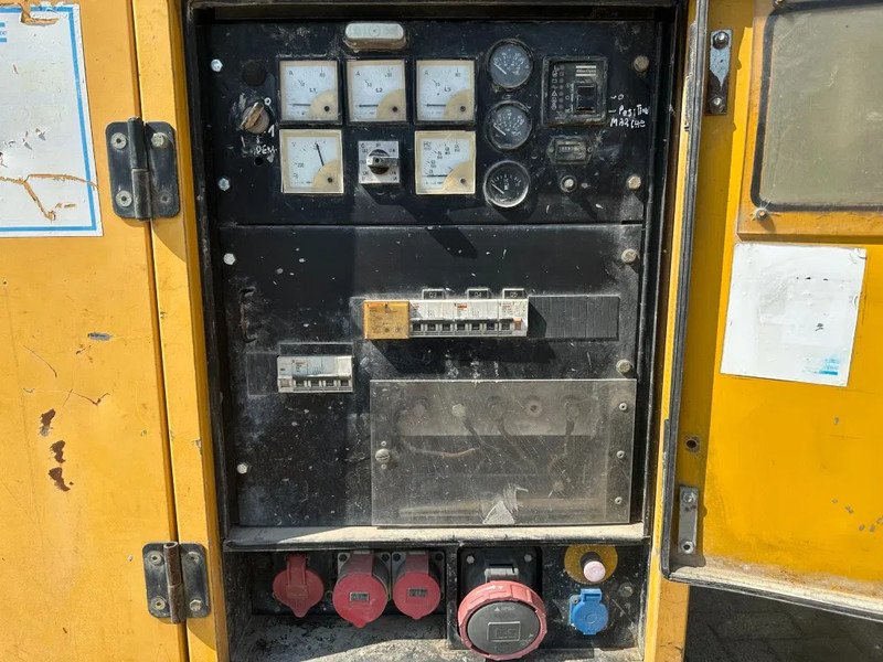 Atlas-Copco QAS 48 Perkins Mecc Alte Spa 60 kVA Silent generatorset - Groupe électrogène: photos 3 Atlas-Copco QAS 48 Perkins Mecc Alte Spa 60 kVA Silent generatorset - Groupe électrogène: photos 3