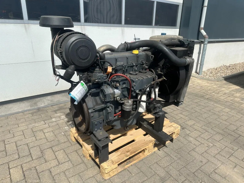 Deutz BF4M 1013 Diesel Engine 4 cylinder 102 kW / 137 HP - Moteur pour Matériel de manutention: photos 2 Deutz BF4M 1013 Diesel Engine 4 cylinder 102 kW / 137 HP - Moteur pour Matériel de manutention: photos 2