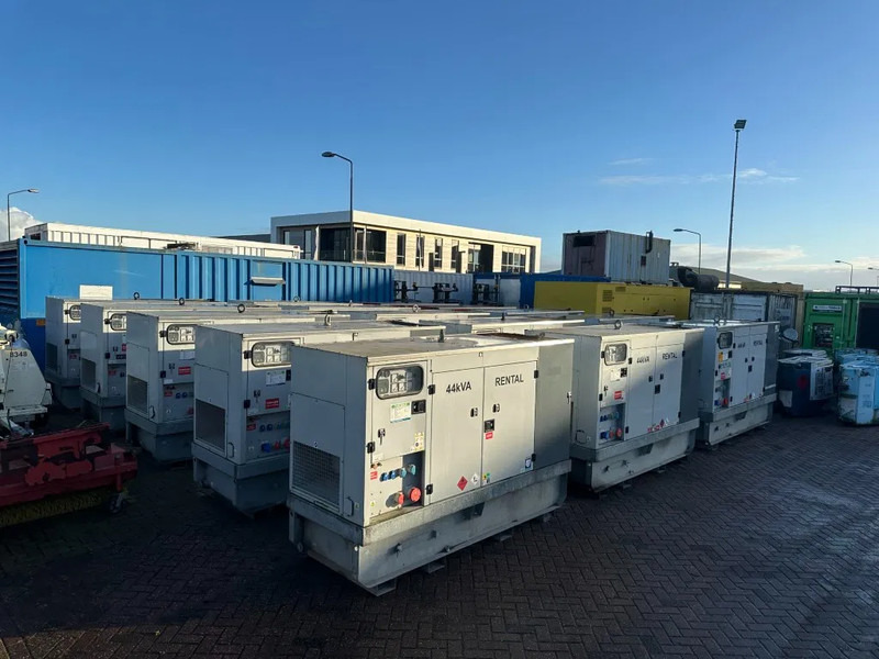 Europower EPUS44TDE Kubota Leroy Somer 44 kVA Supersilent Rental generatorset - Groupe électrogène: photos 5 Europower EPUS44TDE Kubota Leroy Somer 44 kVA Supersilent Rental generatorset - Groupe électrogène: photos 5