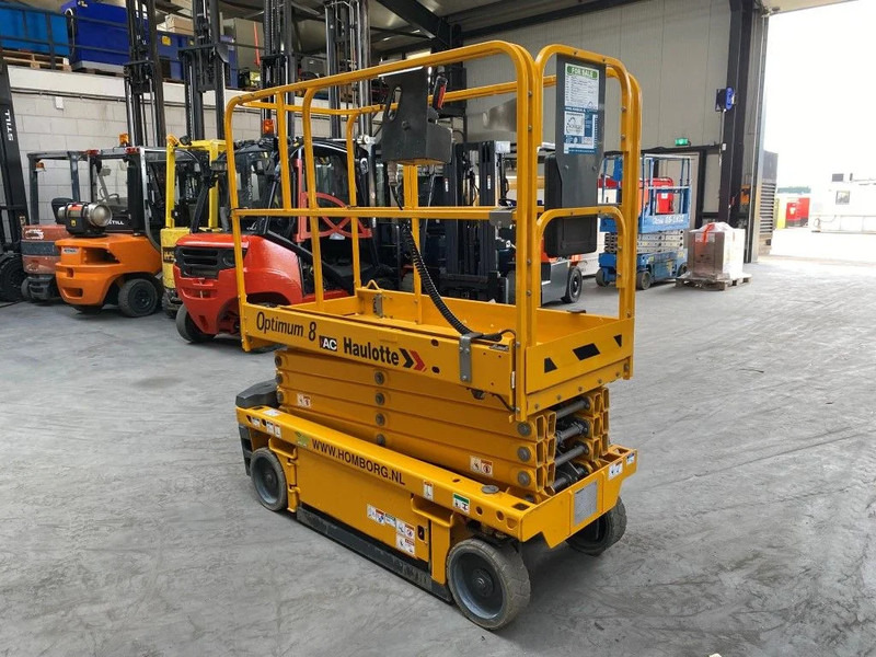 Haulotte Optimum 8 Elektrische Schaarhoogwerker 7.8 meter werkhoogte als nieuw ! 28 uur ! - Nacelle ciseaux: photos 1 Haulotte Optimum 8 Elektrische Schaarhoogwerker 7.8 meter werkhoogte als nieuw ! 28 uur ! - Nacelle ciseaux: photos 1
