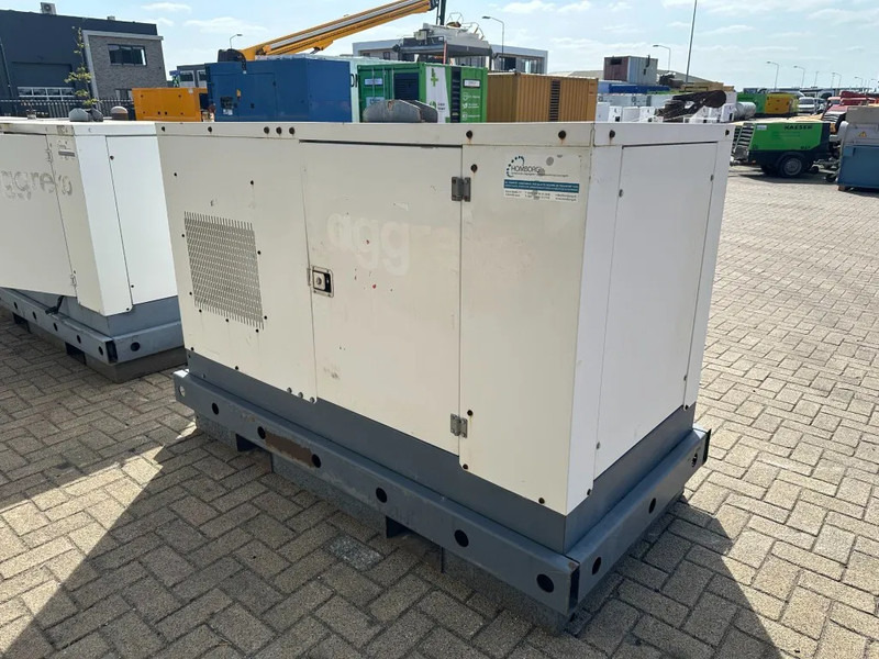 Groupe électrogène Iveco FPT F32 AM1A Leroy Somer 32 kVA Silent generatorset 408 hours !: photos 9 Groupe électrogène Iveco FPT F32 AM1A Leroy Somer 32 kVA Silent generatorset 408 hours !: photos 9