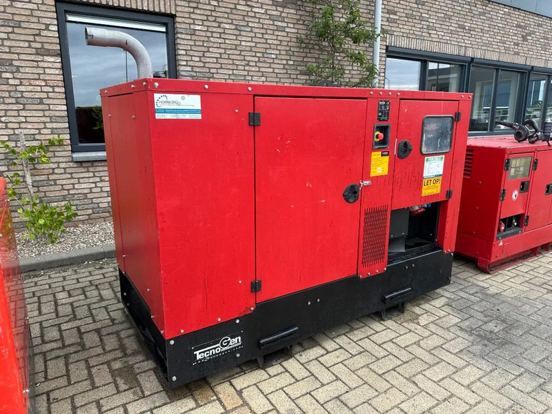 Iveco FPT Tecnogen Mecc Alte Spa 40 kVA Silent generatorset - Groupe électrogène: photos 5 Iveco FPT Tecnogen Mecc Alte Spa 40 kVA Silent generatorset - Groupe électrogène: photos 5
