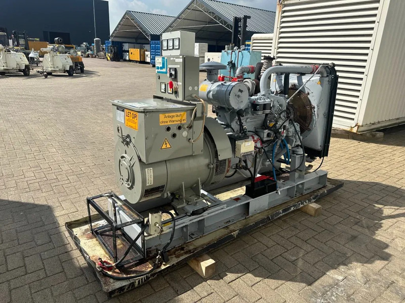Groupe électrogène Iveco GE 8061 SRI 25.05 Leroy Somer 125 kVA generatorset: photos 14